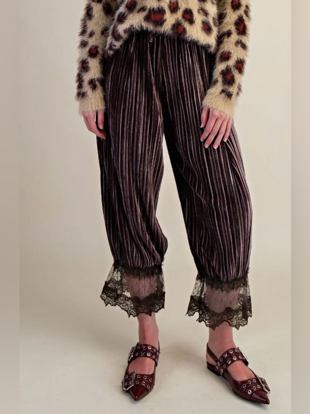 NWT Easel pant